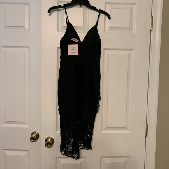 Showpo Typical Lover Dress Knee length NWT - Picture 4 of 5